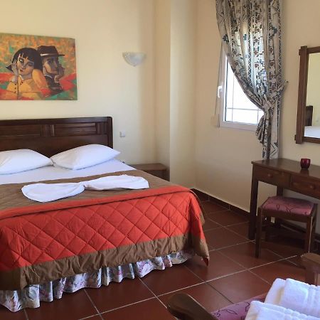 Toulipa Rooms Agia Ermioni Екстер'єр фото