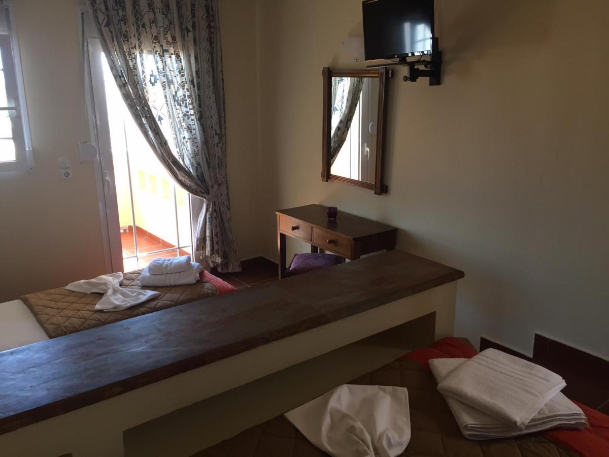 Toulipa Rooms Agia Ermioni Екстер'єр фото
