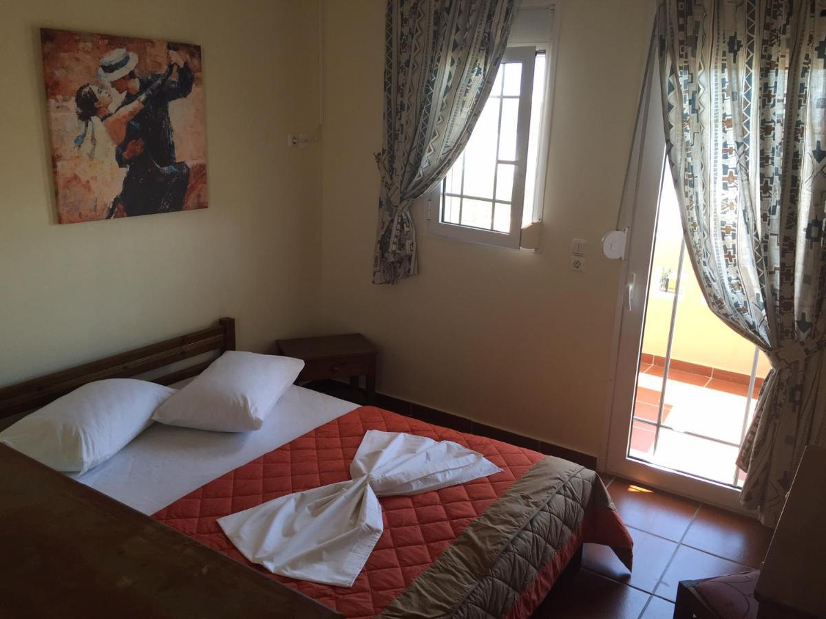 Toulipa Rooms Agia Ermioni Екстер'єр фото