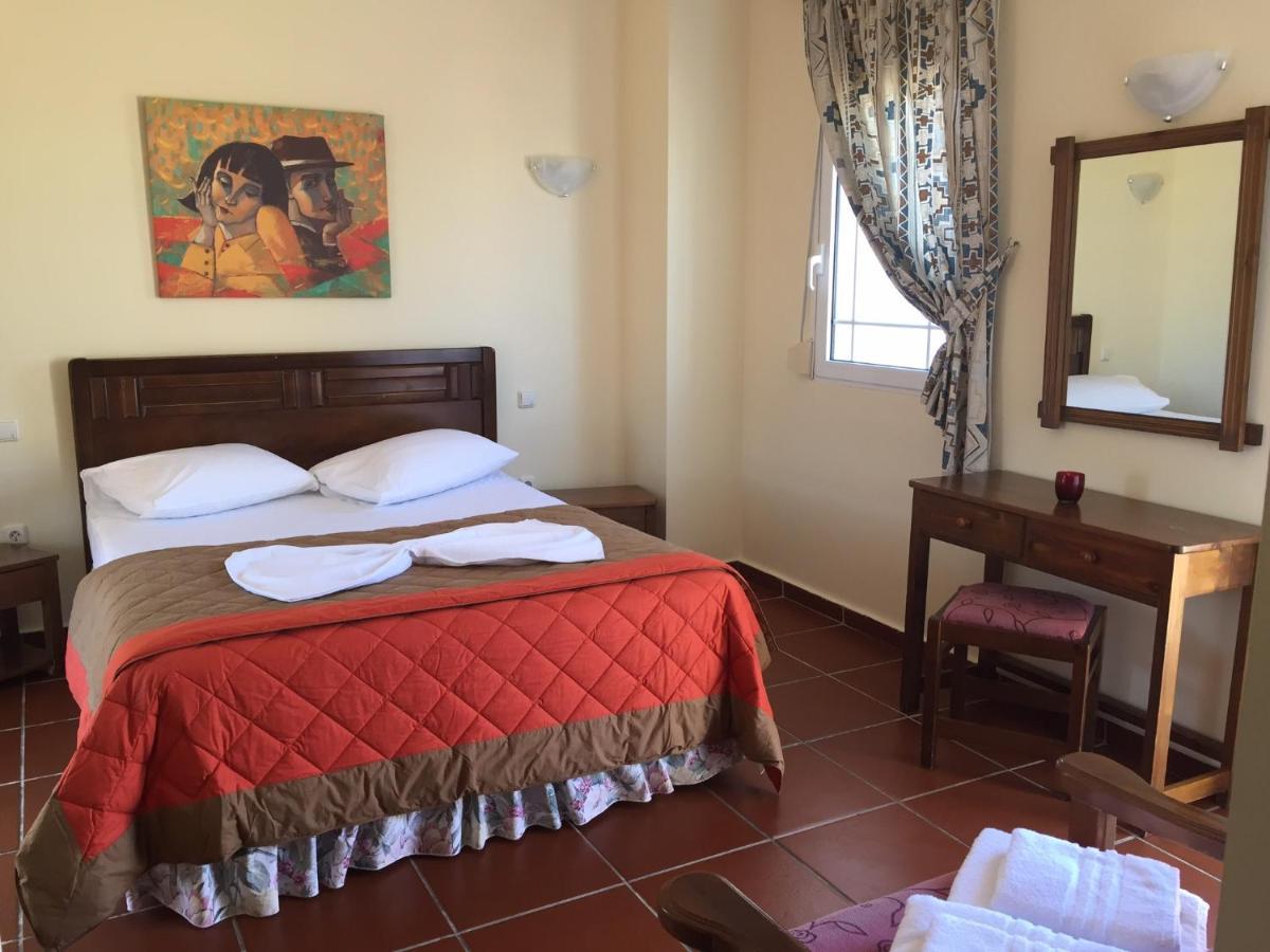 Toulipa Rooms Agia Ermioni Екстер'єр фото