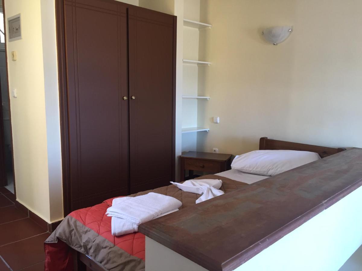 Toulipa Rooms Agia Ermioni Екстер'єр фото