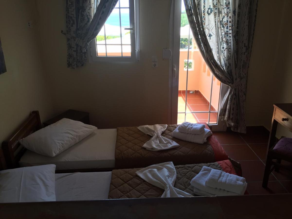 Toulipa Rooms Agia Ermioni Екстер'єр фото