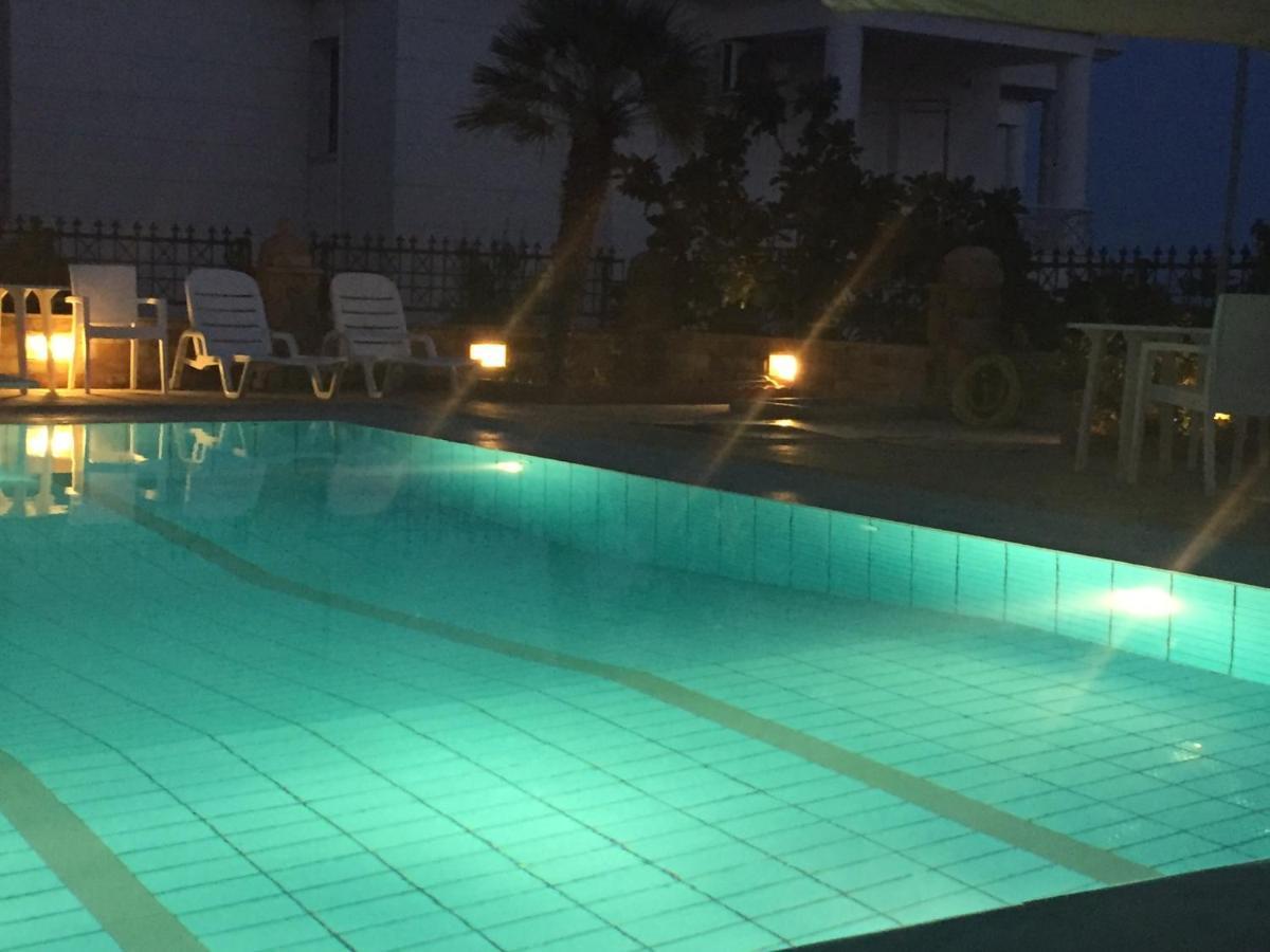 Toulipa Rooms Agia Ermioni Екстер'єр фото