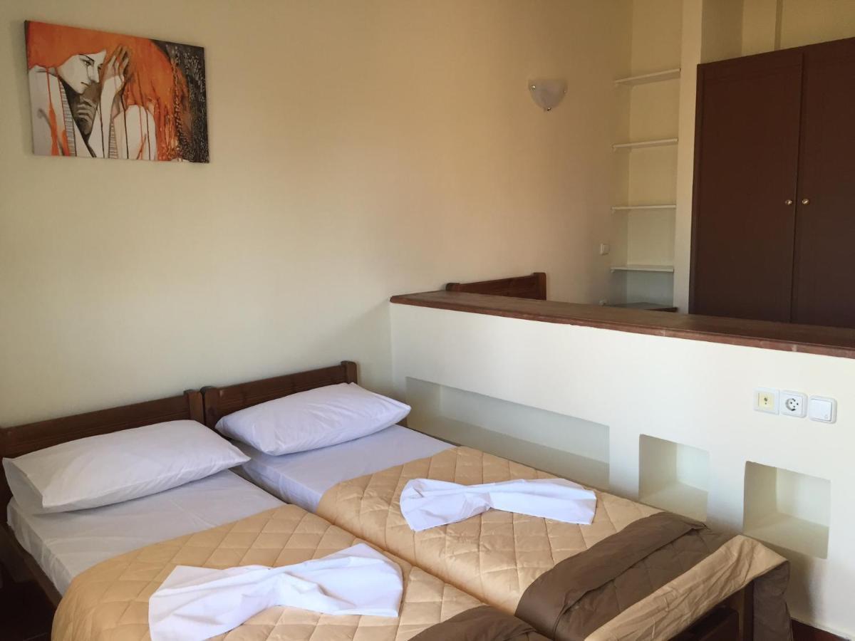 Toulipa Rooms Agia Ermioni Екстер'єр фото