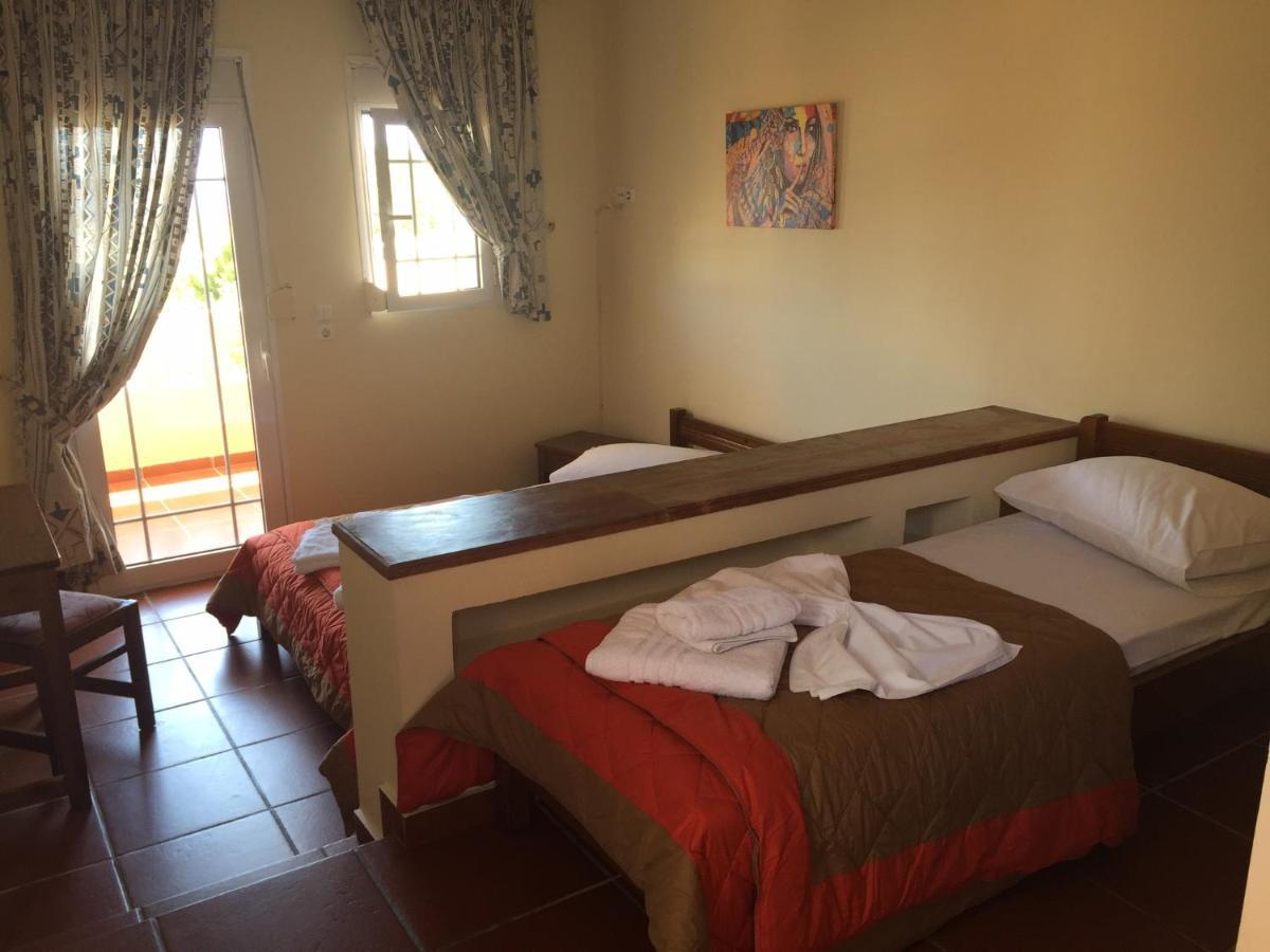 Toulipa Rooms Agia Ermioni Екстер'єр фото