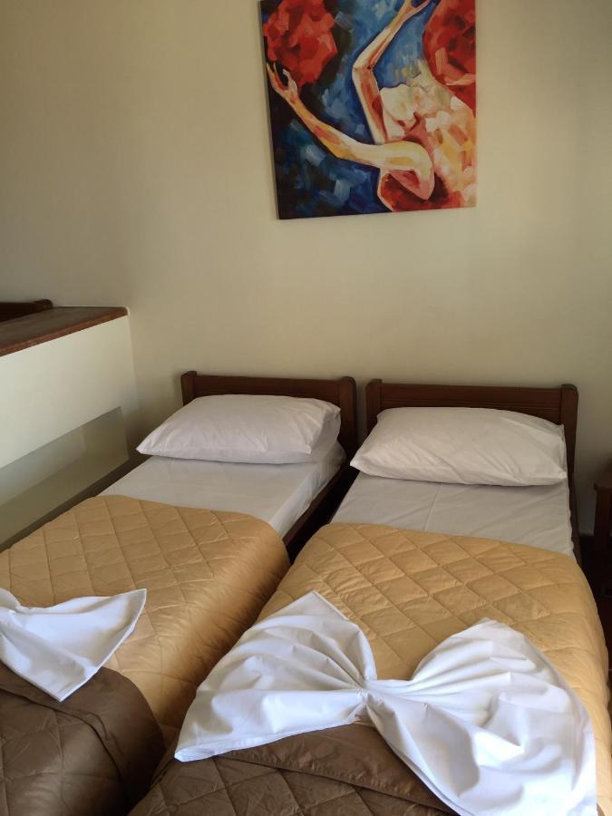 Toulipa Rooms Agia Ermioni Екстер'єр фото
