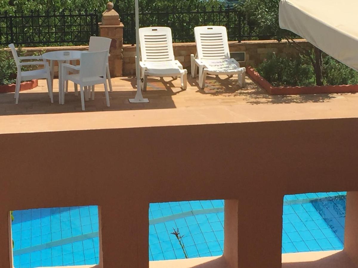 Toulipa Rooms Agia Ermioni Екстер'єр фото