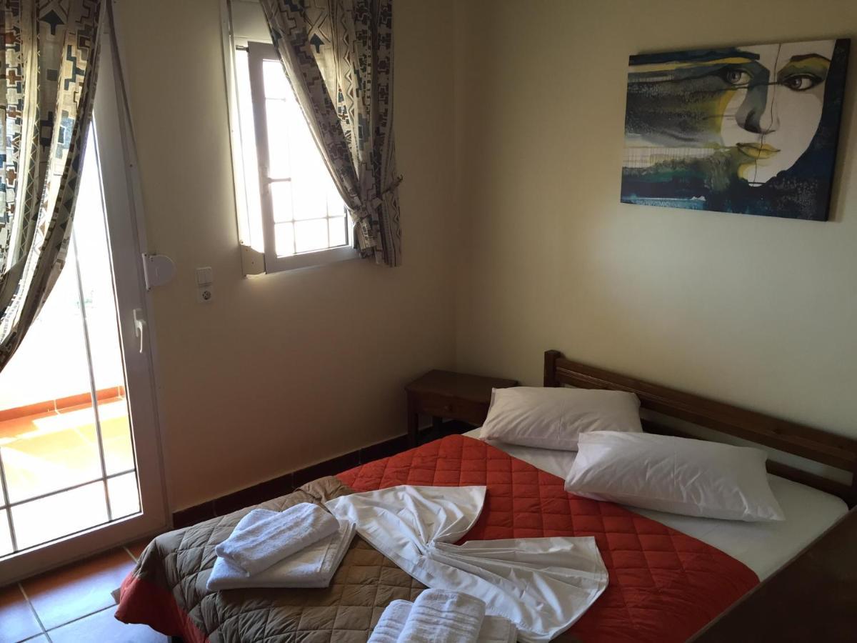 Toulipa Rooms Agia Ermioni Екстер'єр фото
